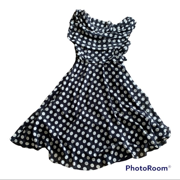 💜💲 SALE 💲💜 Beautiful polka dot dress. Size 8 - Picture 1 of 10